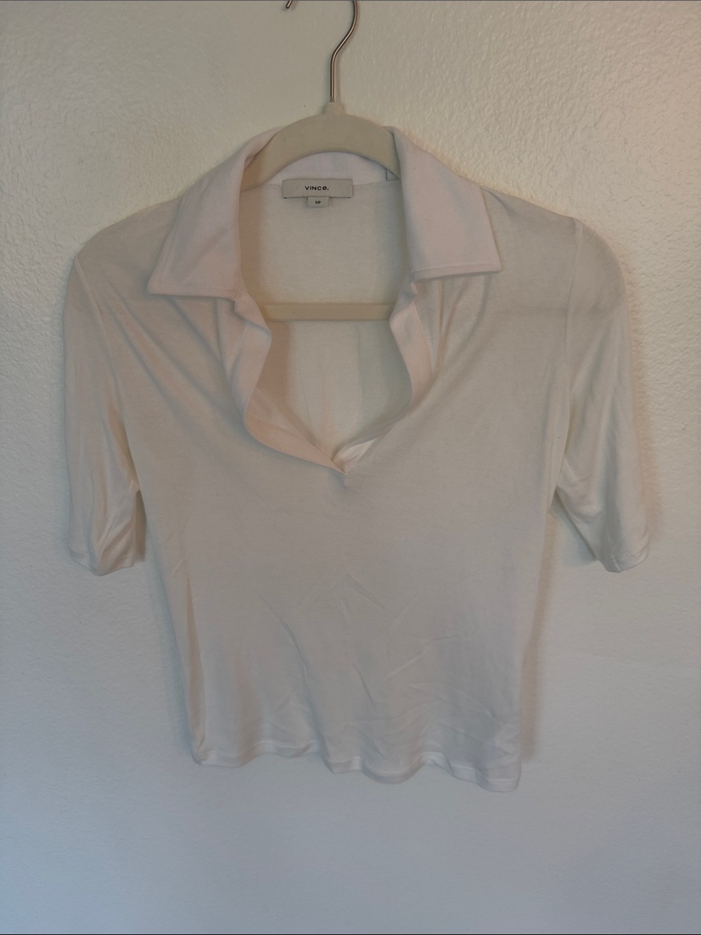 Vince Cream Open-Collar Short Sleeve Knit Top